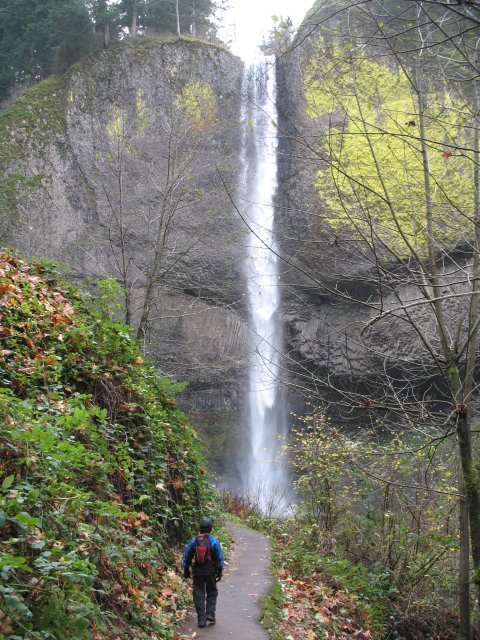 11.18.06 Latourell Falls 002 